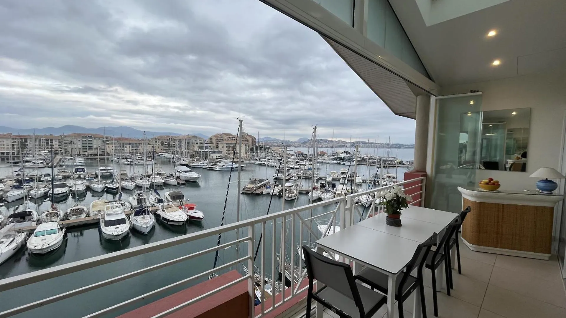 Le Must Cap Hermes, Incroyable Vue Sur Port, T2- Frejus Apartment